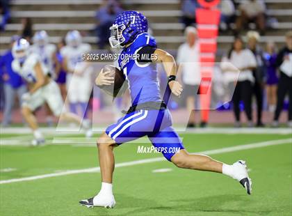 Thumbnail 2 in Lampasas @ Lake View (UIL 4A D1 Football Bi-District) photogallery.