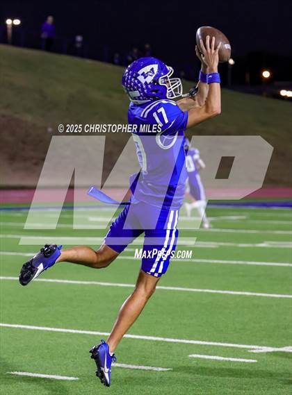 Thumbnail 1 in Lampasas @ Lake View (UIL 4A D1 Football Bi-District) photogallery.
