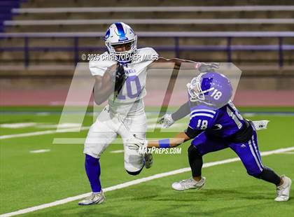 Thumbnail 2 in Lampasas @ Lake View (UIL 4A D1 Football Bi-District) photogallery.