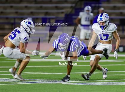 Thumbnail 2 in Lampasas @ Lake View (UIL 4A D1 Football Bi-District) photogallery.