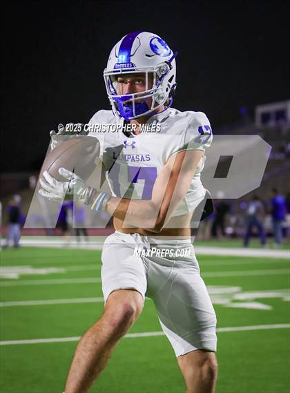 Thumbnail 2 in Lampasas @ Lake View (UIL 4A D1 Football Bi-District) photogallery.