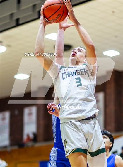 Thumbnail 2 in Northwood vs. Woodburn (Capitol City Classic) photogallery.