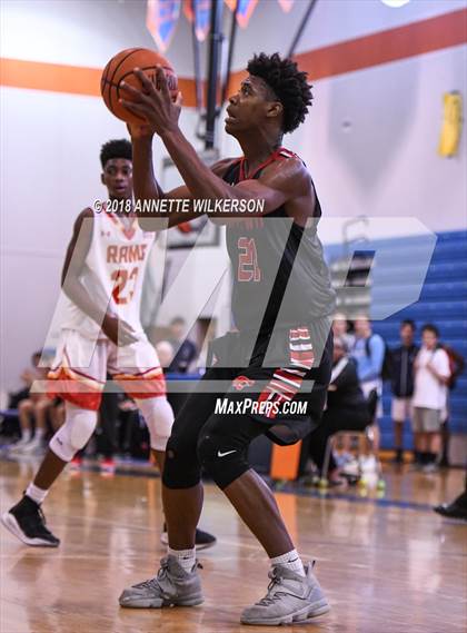 Thumbnail 2 in Orangewood Christian vs. Gateway (Cancer Awareness Classic) photogallery.