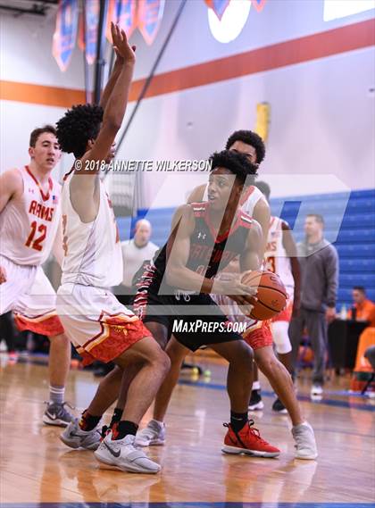 Thumbnail 2 in Orangewood Christian vs. Gateway (Cancer Awareness Classic) photogallery.