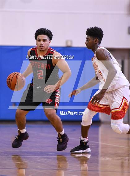 Thumbnail 2 in Orangewood Christian vs. Gateway (Cancer Awareness Classic) photogallery.