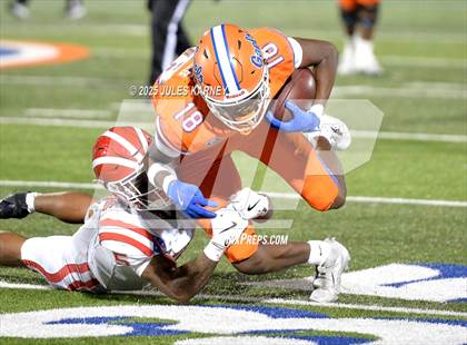 Thumbnail 2 in Mater Dei @ Bishop Gorman (MaxPreps Game Of The Week) photogallery.