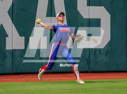 Thumbnail 2 in Weslaco vs. Midway (UIL 6A Softball Final) photogallery.