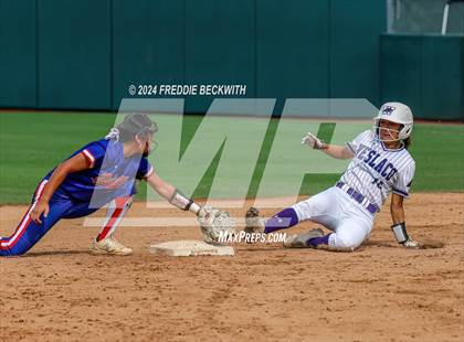 Thumbnail 1 in Weslaco vs. Midway (UIL 6A Softball Final) photogallery.