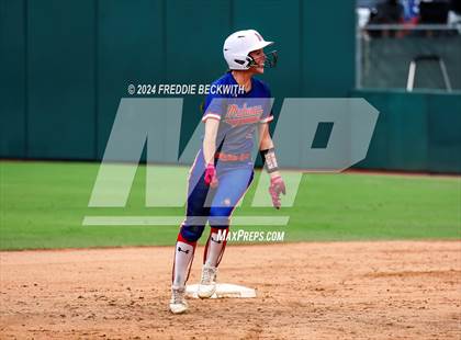 Thumbnail 2 in Weslaco vs. Midway (UIL 6A Softball Final) photogallery.