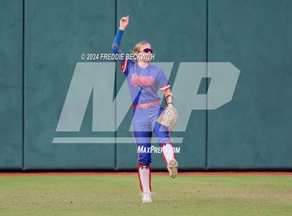 Thumbnail 1 in Weslaco vs. Midway (UIL 6A Softball Final) photogallery.