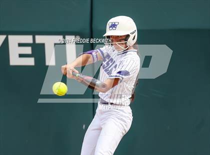 Thumbnail 1 in Weslaco vs. Midway (UIL 6A Softball Final) photogallery.