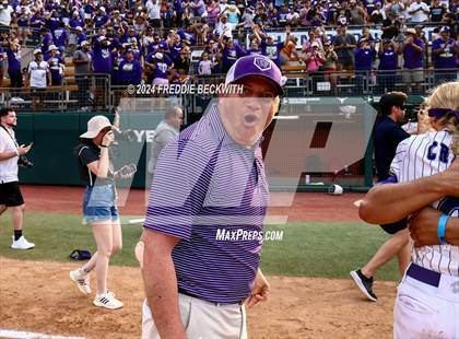Thumbnail 1 in Weslaco vs. Midway (UIL 6A Softball Final) photogallery.