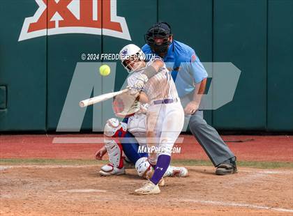 Thumbnail 2 in Weslaco vs. Midway (UIL 6A Softball Final) photogallery.