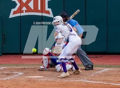 Thumbnail 2 in Weslaco vs. Midway (UIL 6A Softball Final) photogallery.