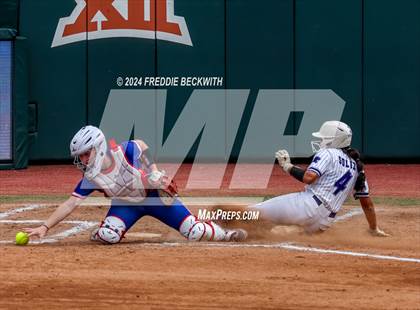 Thumbnail 2 in Weslaco vs. Midway (UIL 6A Softball Final) photogallery.