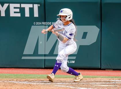 Thumbnail 2 in Weslaco vs. Midway (UIL 6A Softball Final) photogallery.