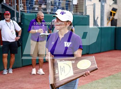 Thumbnail 2 in Weslaco vs. Midway (UIL 6A Softball Final) photogallery.