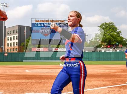 Thumbnail 3 in Weslaco vs. Midway (UIL 6A Softball Final) photogallery.