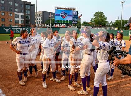Thumbnail 3 in Weslaco vs. Midway (UIL 6A Softball Final) photogallery.