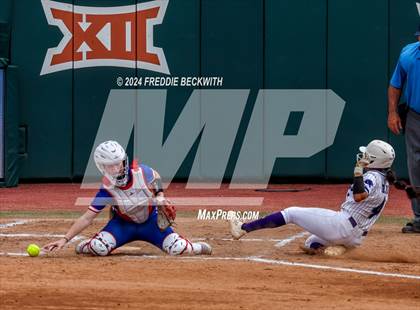 Thumbnail 3 in Weslaco vs. Midway (UIL 6A Softball Final) photogallery.
