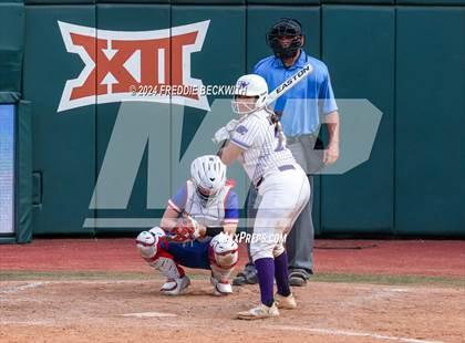 Thumbnail 3 in Weslaco vs. Midway (UIL 6A Softball Final) photogallery.