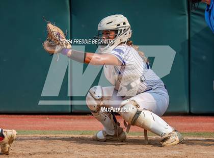 Thumbnail 3 in Weslaco vs. Midway (UIL 6A Softball Final) photogallery.