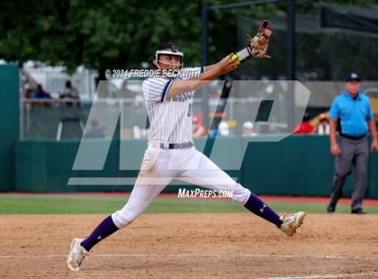 Thumbnail 3 in Weslaco vs. Midway (UIL 6A Softball Final) photogallery.