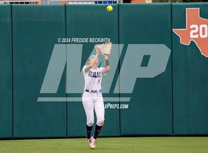 Thumbnail 2 in Weslaco vs. Midway (UIL 6A Softball Final) photogallery.