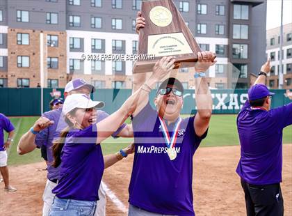 Thumbnail 1 in Weslaco vs. Midway (UIL 6A Softball Final) photogallery.