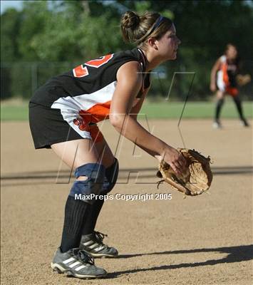 Thumbnail 3 in Tracy vs. Vacaville (D1 Sec. Final)#1 photogallery.