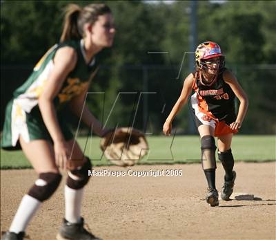 Thumbnail 2 in Tracy vs. Vacaville (D1 Sec. Final)#1 photogallery.