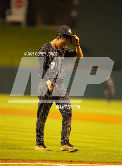 Thumbnail 3 in Newnan vs Houston County (GHSA 5A State Championship GM 2) photogallery.