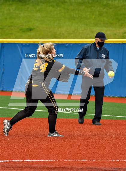 Thumbnail 3 in Red Jacket vs South Seneca  photogallery.