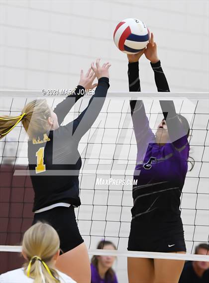 Thumbnail 2 in Arizona Lutheran Academy vs. Sedona Red Rock (AIA 2A Round 1 Playoff) photogallery.