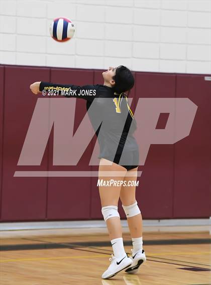Thumbnail 3 in Arizona Lutheran Academy vs. Sedona Red Rock (AIA 2A Round 1 Playoff) photogallery.