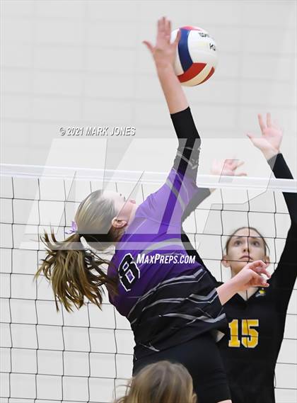 Thumbnail 2 in Arizona Lutheran Academy vs. Sedona Red Rock (AIA 2A Round 1 Playoff) photogallery.
