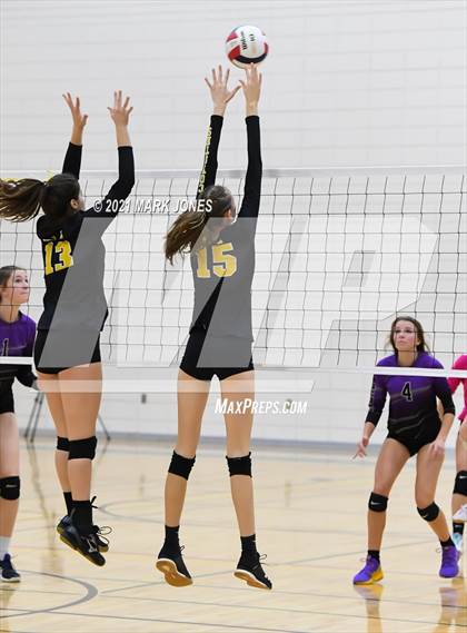Thumbnail 3 in Arizona Lutheran Academy vs. Sedona Red Rock (AIA 2A Round 1 Playoff) photogallery.