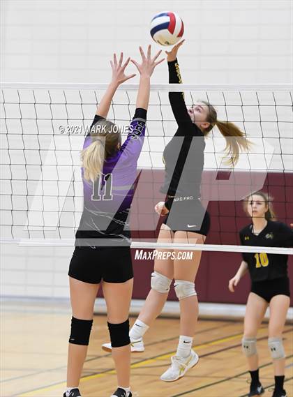 Thumbnail 2 in Arizona Lutheran Academy vs. Sedona Red Rock (AIA 2A Round 1 Playoff) photogallery.