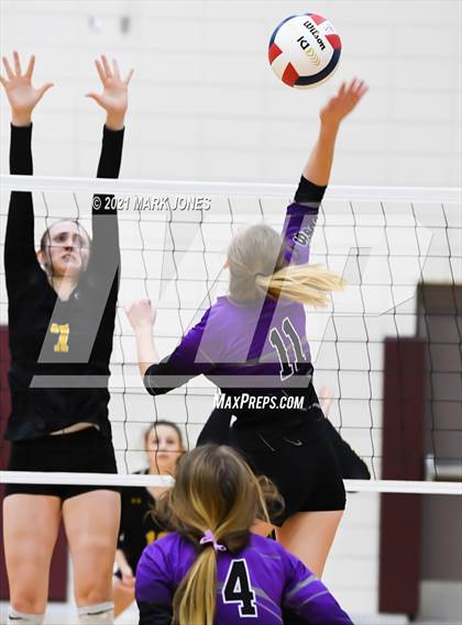 Thumbnail 1 in Arizona Lutheran Academy vs. Sedona Red Rock (AIA 2A Round 1 Playoff) photogallery.