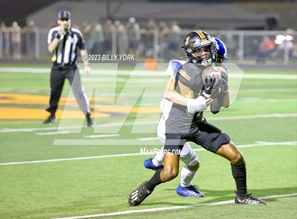 Thumbnail 1 in Grand Saline vs Quitman photogallery.