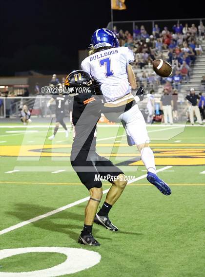 Thumbnail 1 in Grand Saline vs Quitman photogallery.
