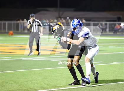 Thumbnail 2 in Grand Saline vs Quitman photogallery.