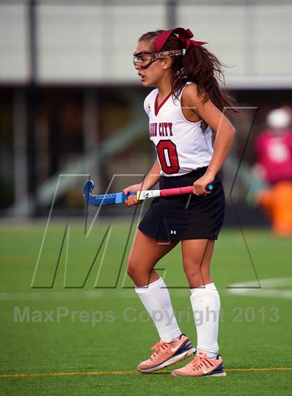 Thumbnail 2 in Manhasset vs Garden City (Section 8 Class B Final) photogallery.