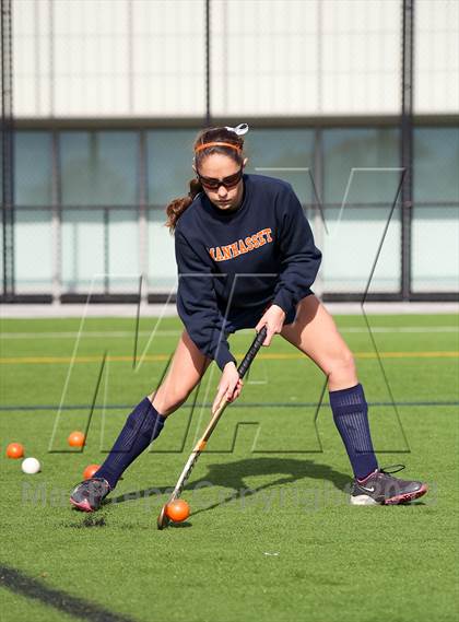 Thumbnail 2 in Manhasset vs Garden City (Section 8 Class B Final) photogallery.