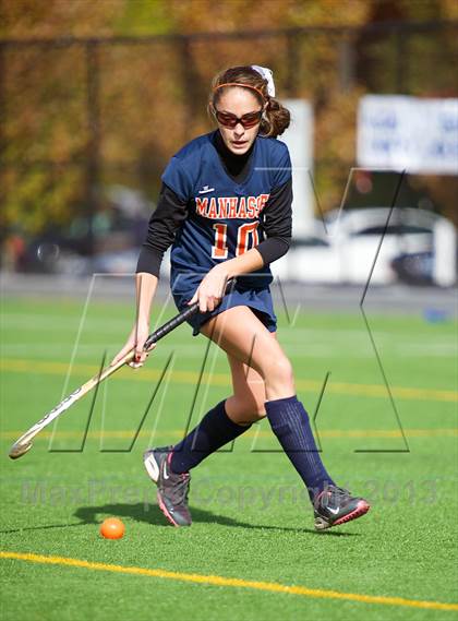 Thumbnail 1 in Manhasset vs Garden City (Section 8 Class B Final) photogallery.
