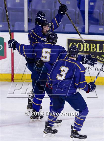 Thumbnail 3 in Malden Catholic vs Pope Francis (MIAA Division 1A Semifinal) photogallery.