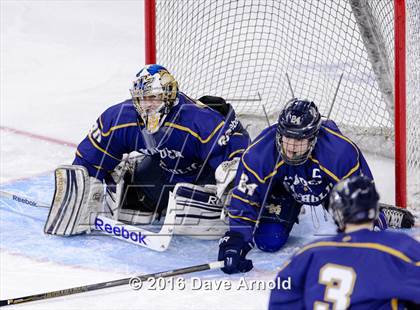 Thumbnail 3 in Malden Catholic vs Pope Francis (MIAA Division 1A Semifinal) photogallery.