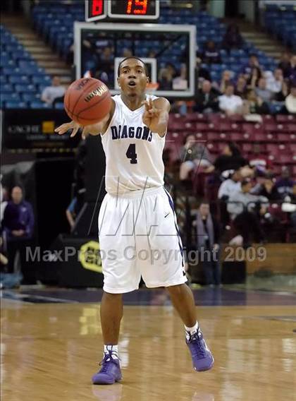 Thumbnail 2 in Del Oro vs. Sacramento (CIF SJS D3 Final) photogallery.