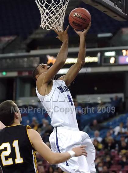 Thumbnail 1 in Del Oro vs. Sacramento (CIF SJS D3 Final) photogallery.