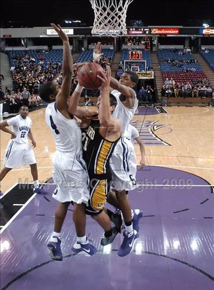 Thumbnail 3 in Del Oro vs. Sacramento (CIF SJS D3 Final) photogallery.